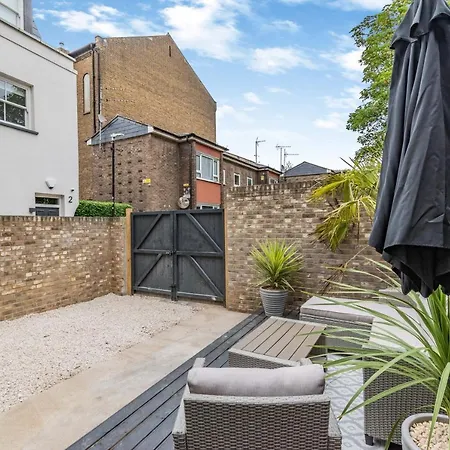 Modern Garden Flat With Private Parking Apartment London Exterior photo